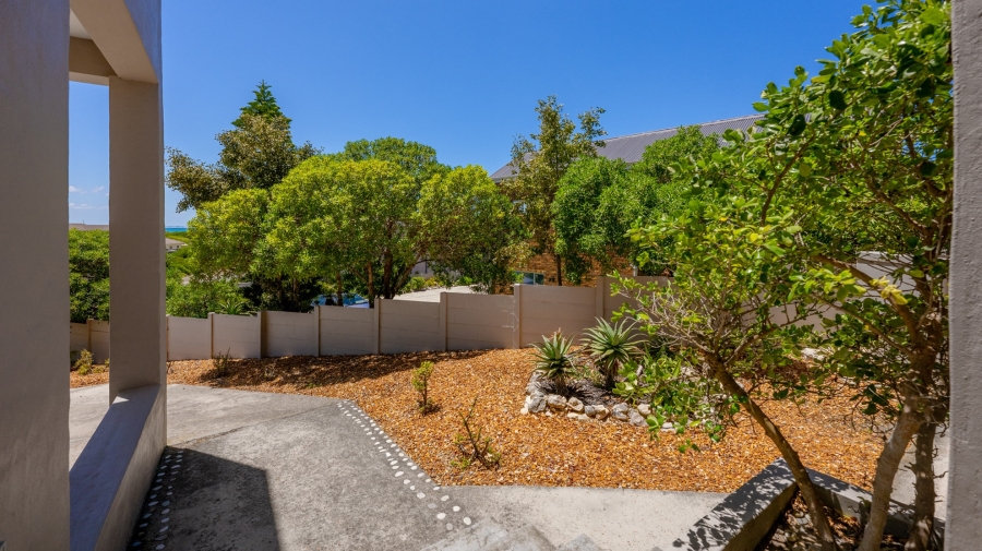 5 Bedroom Property for Sale in Struisbaai Western Cape